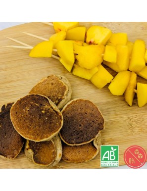 Brochettes de Fruits et Mini-Pancakes