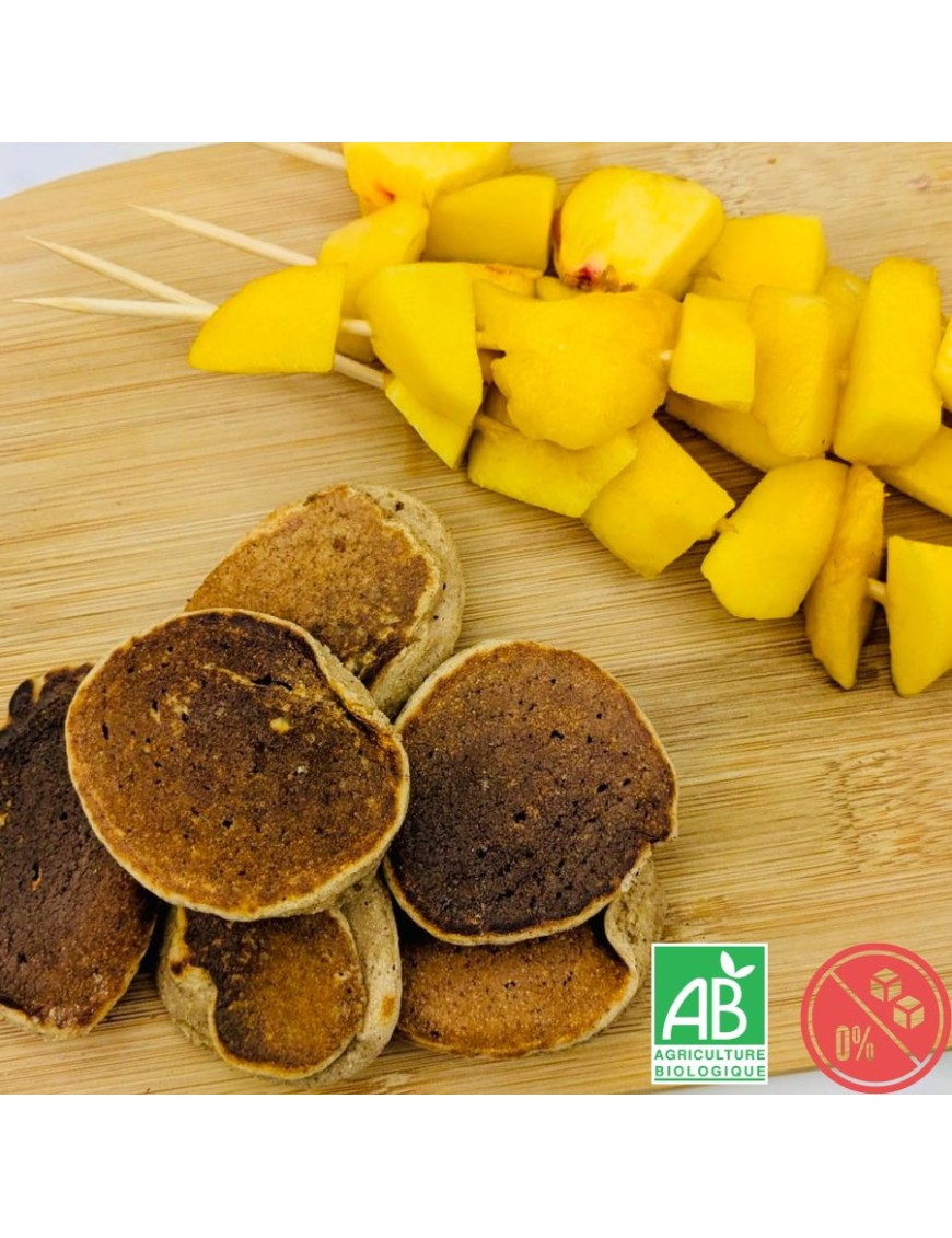 Brochettes de Fruits et Mini-Pancakes